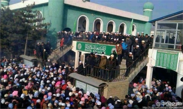 Mouvement de foule dans une mosquée de Chine