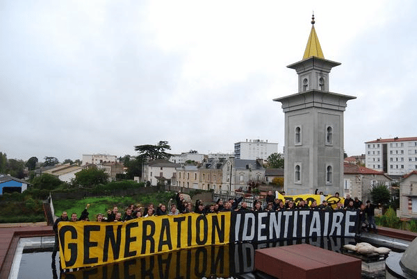 Invasion du chantier de la mosquée de Poitiers