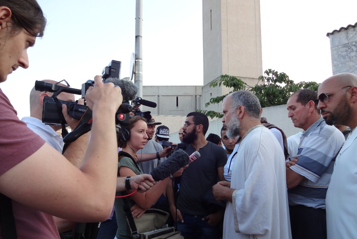 Comité d'accueil pour Manuel Valls à la mosquée d'Evry