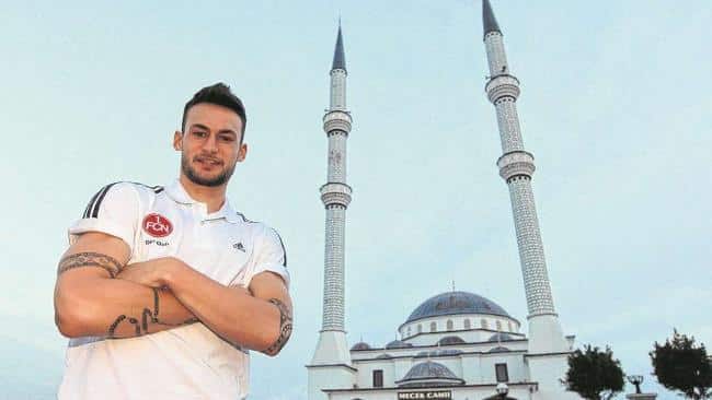 Le footballeur allemand Danny Blum se convertit à l'Islam 1